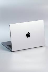 Apple M2 MacBook Pro 2022 - Apple M2 Chip | 16GB RAM | 512GB SSD | 14.2" Retina Display | Authorised Warranty